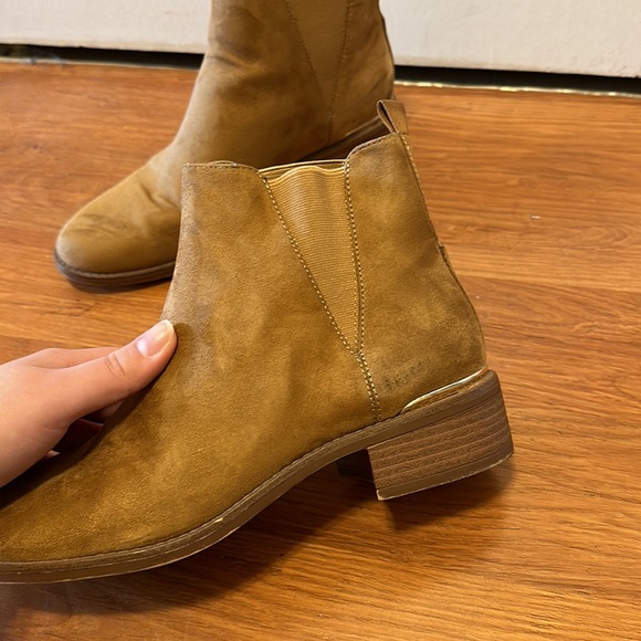 Bershka Tan Ankle Boots - Picture 3 of 4